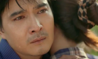 Khán giả suy đoán nhân vật Công trong 'Gia đình mình vui bất thình lình' bị ung thư 