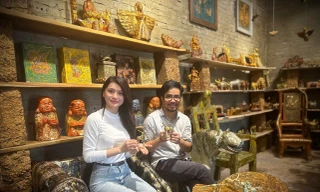 Nghệ nhân làng cổ Đường Lâm biến rơm thành đồ chơi