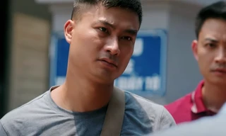 'Làng trong phố' tập 21: Hiếu (Duy Hưng) mặc cảm quá khứ tù tội
