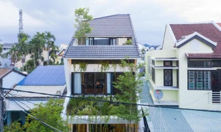 Ấn tượng với ngôi nhà 'khoét mái' trong ngõ ở phố cổ Hội An