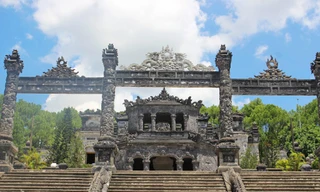 Chiêm ngưỡng kiến trúc độc đáo của lăng vua Khải Định