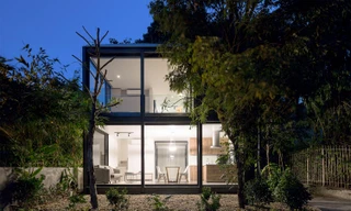 Nhà trong suốt ở Hà Nội gây ‘sốt’ 