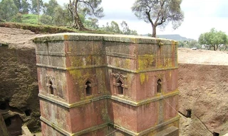 Thánh đường Lalibela giữa lòng đá nham thạch