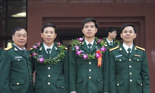 Tuyên dương 80 thủ lĩnh Đoàn mặc áo lính