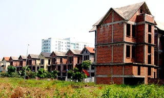 Làm gì để giải bài toán mua bán nhà trên giấy?