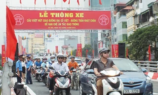 Thông xe cầu vượt Đại Cồ Việt - Trần Khát Chân