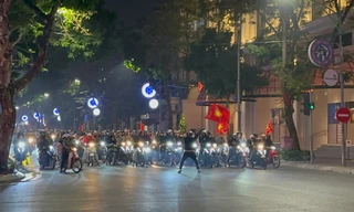 Đi bão văn minh của người dân trong đêm 'Hà Nội không ngủ'