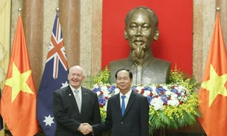 Chủ tịch nước Trần Đại Quang và Toàn quyền Úc Peter Cosgrove trong cuộc gặp sáng 24/5 tại Hà Nội. (Ảnh: Như Ý)