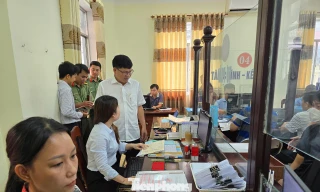 Không để cán bộ đi xa gặp khó: Miền Tây tiếp sức bằng chính sách hỗ trợ