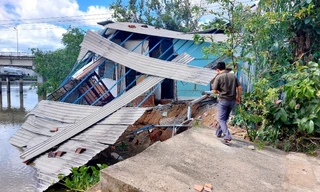 Vĩnh Long tiếp tục công bố tình huống khẩn cấp sạt lở