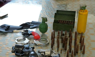 Truy xét nhóm đánh nhau, thu nhiều súng đạn, ma túy