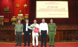 Giám đốc Công an Hậu Giang được thăng cấp bậc hàm lên đại tá 