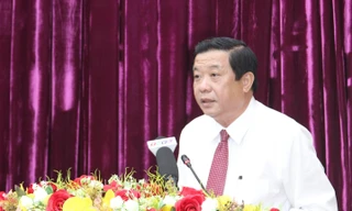 Triển khai quyết định của Bộ Chính trị về công tác cán bộ