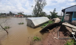 Sạt lở cạnh điểm thi công cao tốc khiến người dân bất an