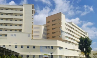 Bệnh nhân rơi từ lầu 7 bệnh viện tỉnh Trà Vinh