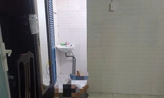 Người đàn ông tử vong tại nhà trọ, bên cạnh có vỉ thuốc nhạy cảm