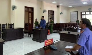 Tham ô gần 700 triệu đồng, cựu trưởng phòng kinh doanh lĩnh 13 năm tù