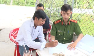 Lừa vợ bị cướp để mang vàng đi bán lấy tiền tiêu xài