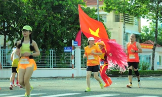Hơn 5.000 vận động viên chạy tại Mekong Delta Marathon lần thứ 6