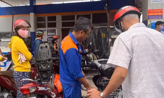 Xử lý nghiêm cửa hàng bán xăng dầu không xuất hóa đơn 