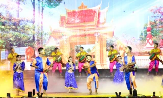 Trà Vinh khai hội Tuần lễ văn hóa - du lịch - ẩm thực Lễ hội Ok Om Bok