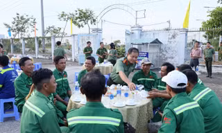 Tết sum vầy cùng công nhân trên công trường cao tốc