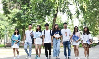 Sinh viên trường ĐH Bách khoa Hà Nội. Ảnh chụp trước 27/4