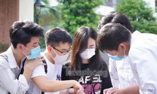 Thí sinh thi năng khiếu mòn mỏi chạy đua vì dịch bệnh 