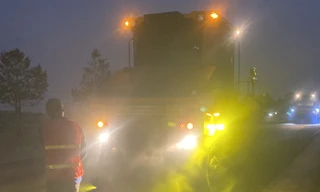 Cảnh ngày đêm trung tu QL1 qua Nghệ An, Hà Tĩnh để phục vụ dịp tết Nguyên đán