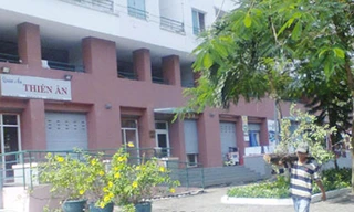 Dùng súng giả, cướp 22.000 USD