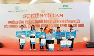 'Tô cam' hưởng ứng hành động vì bình đẳng giới
