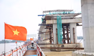 Hợp long cây cầu của dự án 8.000 tỷ, nối hai tỉnh của ĐBSCL