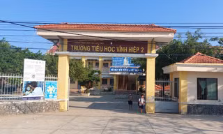 Gia hạn tạm đình chỉ công tác thầy giáo bị tố có hành vi lệch chuẩn với nữ sinh lớp 5