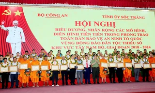 Biểu dương điển hình tiên tiến trong bảo vệ an ninh Tổ quốc vùng đồng bào dân tộc thiểu số Tây Nam Bộ