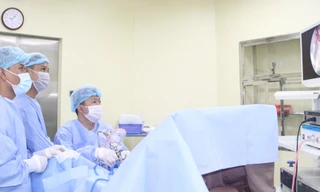 Hy hữu: Vòng tránh thai hóa... sỏi trong bàng quang người phụ nữ ở Bạc Liêu