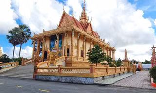 Chùa Khmer 135 năm tuổi ở Bạc Liêu