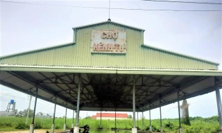 Nhiều hạng mục khu tái định cư ở Cà Mau chưa một lần sử dụng đã xuống cấp, hư hỏng