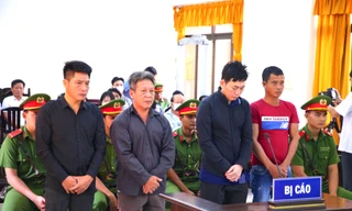 Bốn ngư dân lĩnh 23 năm tù vì vượt biên, đánh bắt cá ở vùng biển nước ngoài