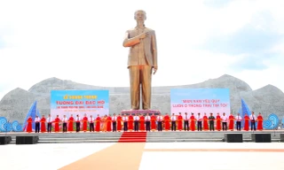 Trưởng Ban Tuyên giáo T.Ư Nguyễn Trọng Nghĩa dự lễ khánh thành tượng đài Bác Hồ ở Phú Quốc