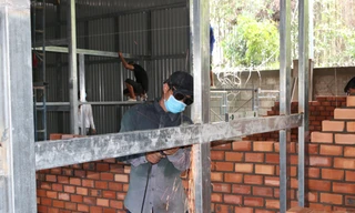 Hà Tiên khẩn trương xây bệnh viện dã chiến ứng phó với tình huống xấu của dịch COVID-19