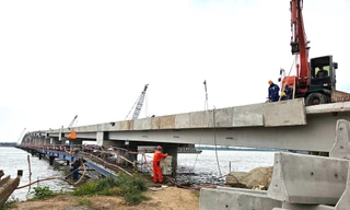 Dự án xây cầu Đại Ngãi 2 bứt tốc, sẵn sàng thông xe dịp 30/4