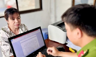 Khởi tố nhóm đối tượng buôn lậu 10 tấn đường và vận chuyển hàng cấm