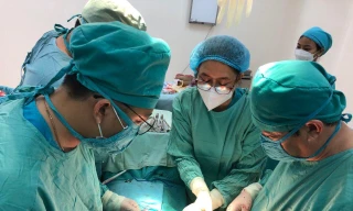 Hơn một năm khối u vú bằng trái chanh phát triển 'siêu tốc' nặng gần 5 kg