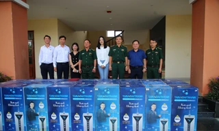 Video Báo Tiền Phong phối hợp xây dựng nhà nhân ái, trao máy lọc nước tại Kiên Giang