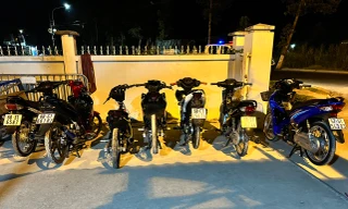 Nhóm thanh thiếu niên lên mạng xã hội rủ nhau đua xe lúc rạng sáng