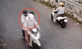 Bắt nhóm giật tài sản hơn 130 triệu đồng