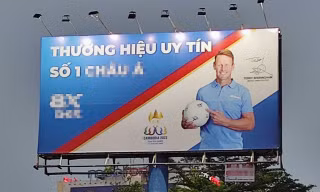 Cần Thơ phạt công ty treo bảng quảng cáo trang web cá độ bóng đá 