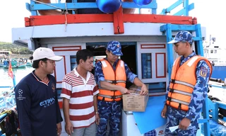 Liên tiếp bắt giữ tàu cá vi phạm IUU trên biển Tây Nam