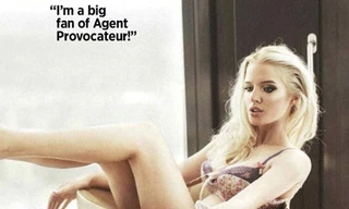 Đốt nóng Giáng sinh, người mẫu siêu vòng 1 tung ảnh gợi cảm