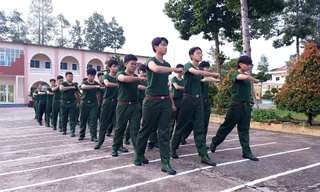 Yêu thương, giúp nhau cùng tiến bộ từ Học kỳ trong quân đội